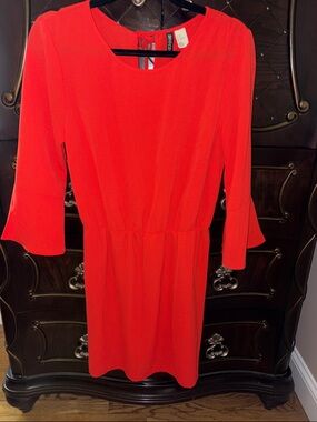 Chic Red Long-Sleeve Bell Cuff Dress